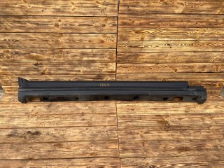 Накладка на порог наружная правая Land Rover Range Rover 3 поколение L322 2004, 4.4 л., M62 B44, бензин, АКПП, внедорожник 5 дв., 7000302