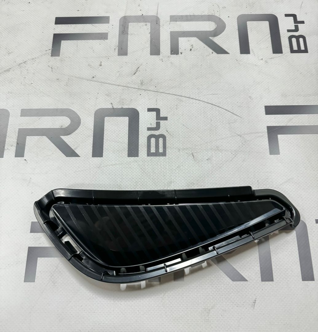 заглушка (решетка) в бампер BYD Dolphin 1 поколение 2024, EM2E-2803122C - фото №1
