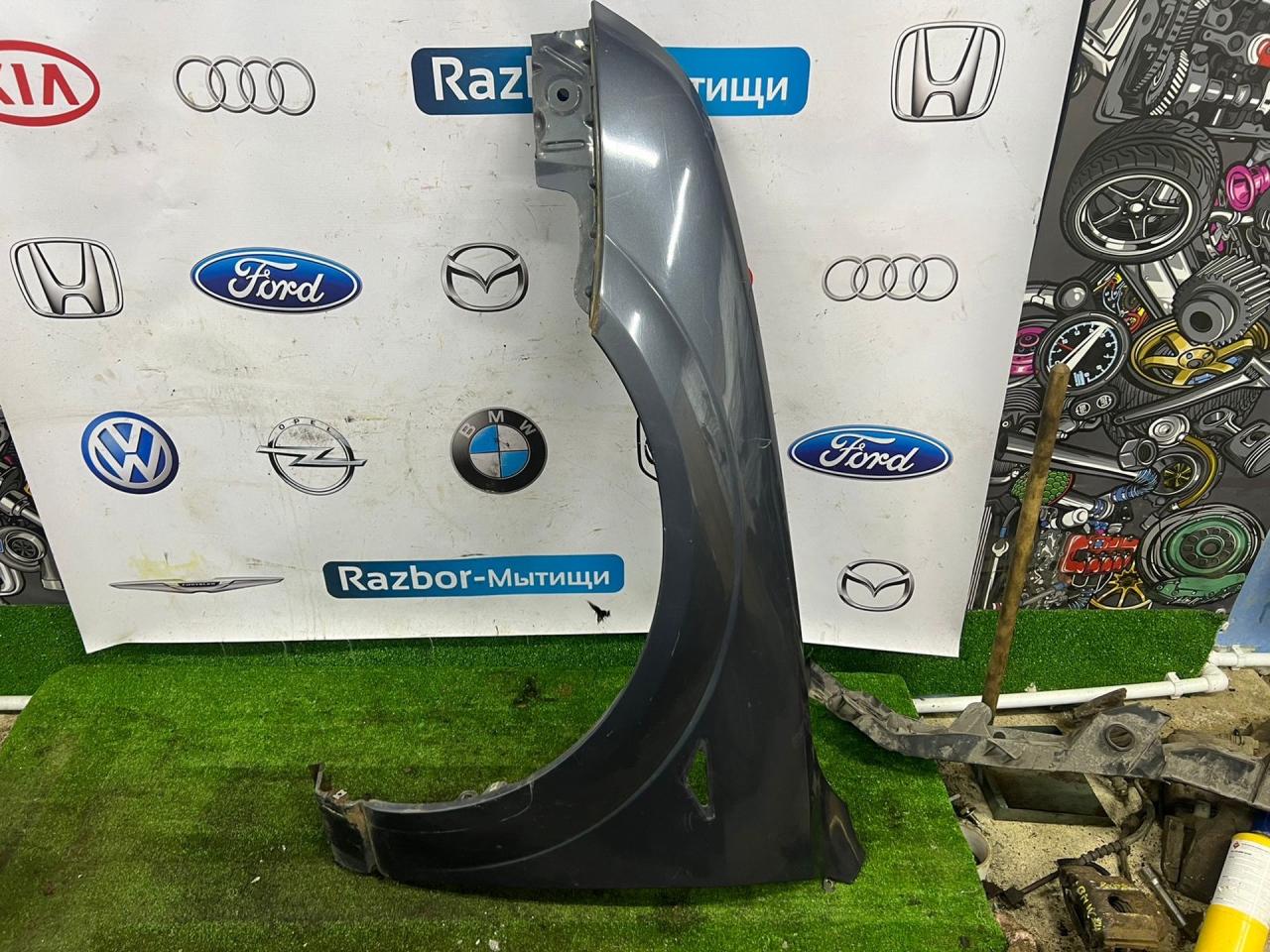 крыло переднее левое Ford Mondeo 3 поколение 2003, 2.0 л., бензин, МКПП, универсал - фото №1