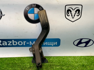 педаль Ford Focus 1 поколение [рестайлинг] CAK 2004, 1.6 л., CCA, бензин, МКПП, седан, передний привод, 98AB-9P732