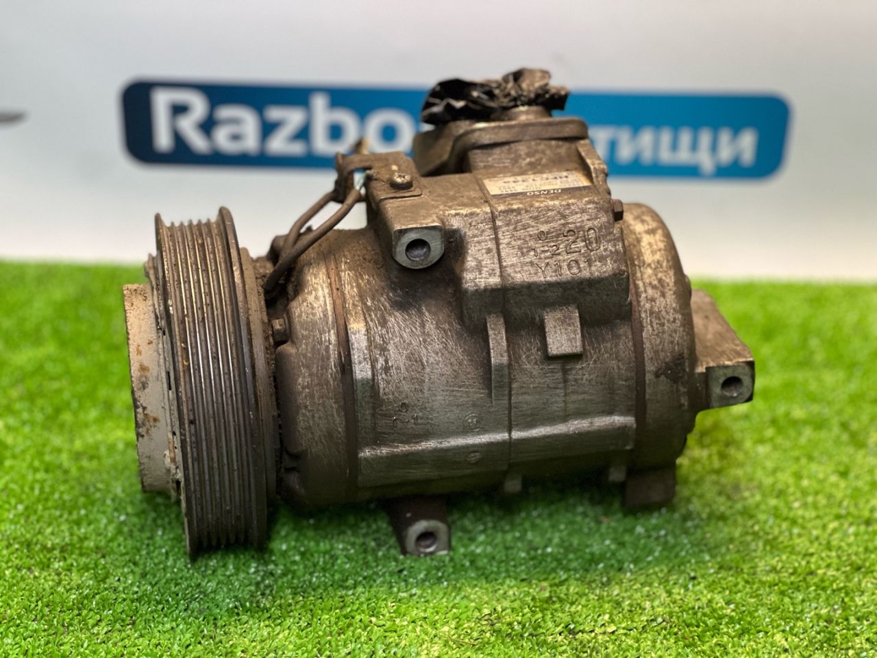 компрессор кондиционера Honda Odyssey 1 поколение RA4 1999, 2.3 л., F23A, бензин, АКПП, синий, полный привод, правый руль, 4472203692 - фото №1