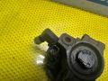 насос гидроусилителя руля Ford Focus 1 поколение CAK 2001, 2.0 л., АКПП - фото №6