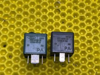 блок управления вентилятором (реле) Ford Focus 1 поколение [рестайлинг] 2004, 2.0 л., EDDB, бензин, АКПП, седан, 95BG8C616E1B, 2S7T14B192AA