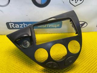 рамка под магнитолу Ford Focus 1 поколение CAK 2001, 2.0 л., АКПП, 98AB-A04A04-CG