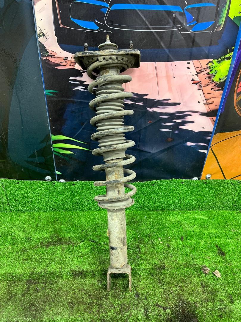 стойка задняя Chrysler Sebring 1 поколение FJ 1998, 2.4 л., EDZ, бензин, АКПП, седан - фото №1