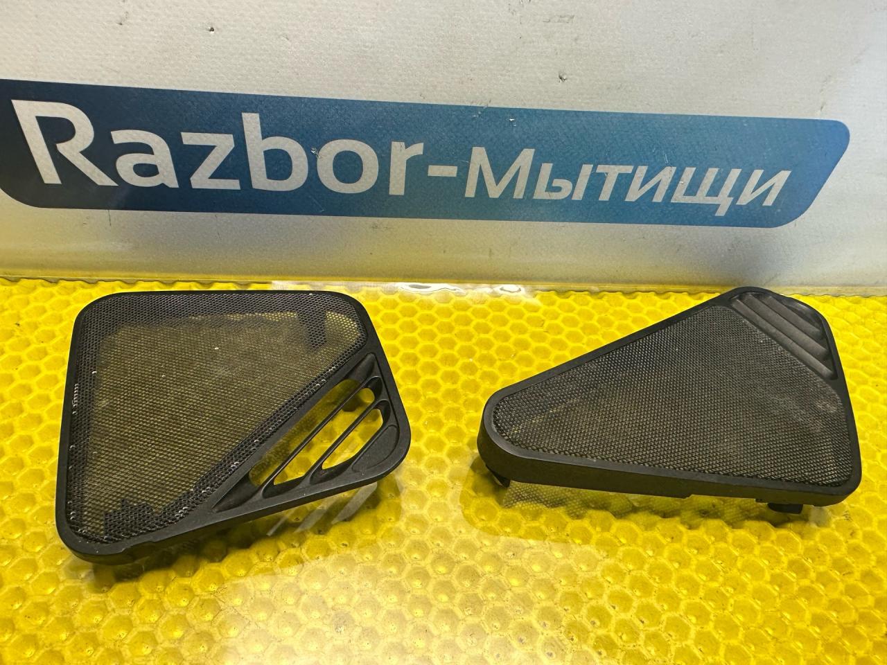 Накладка (сетка) динамика BMW 5 серия E34 1990, 2.0 л., M50 B20 TU, бензин, МКПП, седан - фото №1