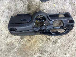 накладка на торпедо (консоль) Ford Focus 1 поколение [рестайлинг] CAK 2004, 1.6 л., CCA, бензин, МКПП, седан, передний привод