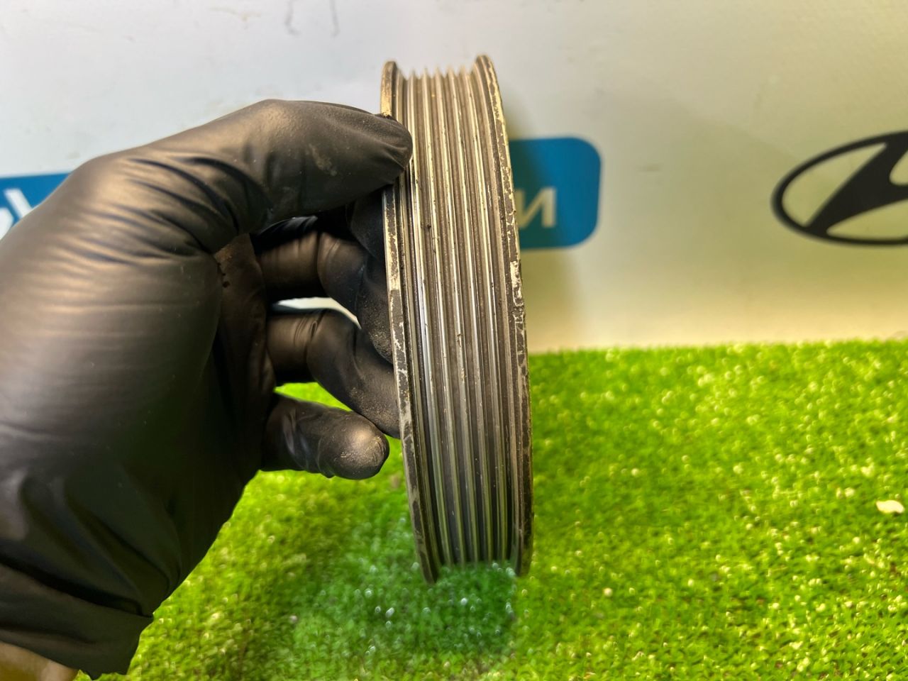 шкив насоса гидроусилителя Audi A6 4B/C5 4B5 2000, 2.4 л., ALF, бензин, АКПП, седан, 078145255 - фото №1