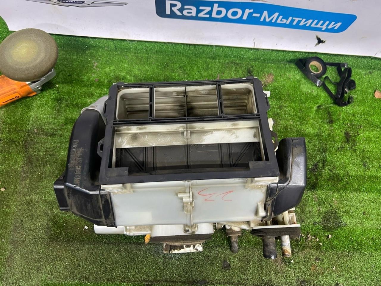 корпус отопителя (печки) Mitsubishi Lancer 9 поколение 2004, 1.6 л., 4G18, бензин, АКПП, пурпурный, седан, передний привод, MR513018 - фото №1