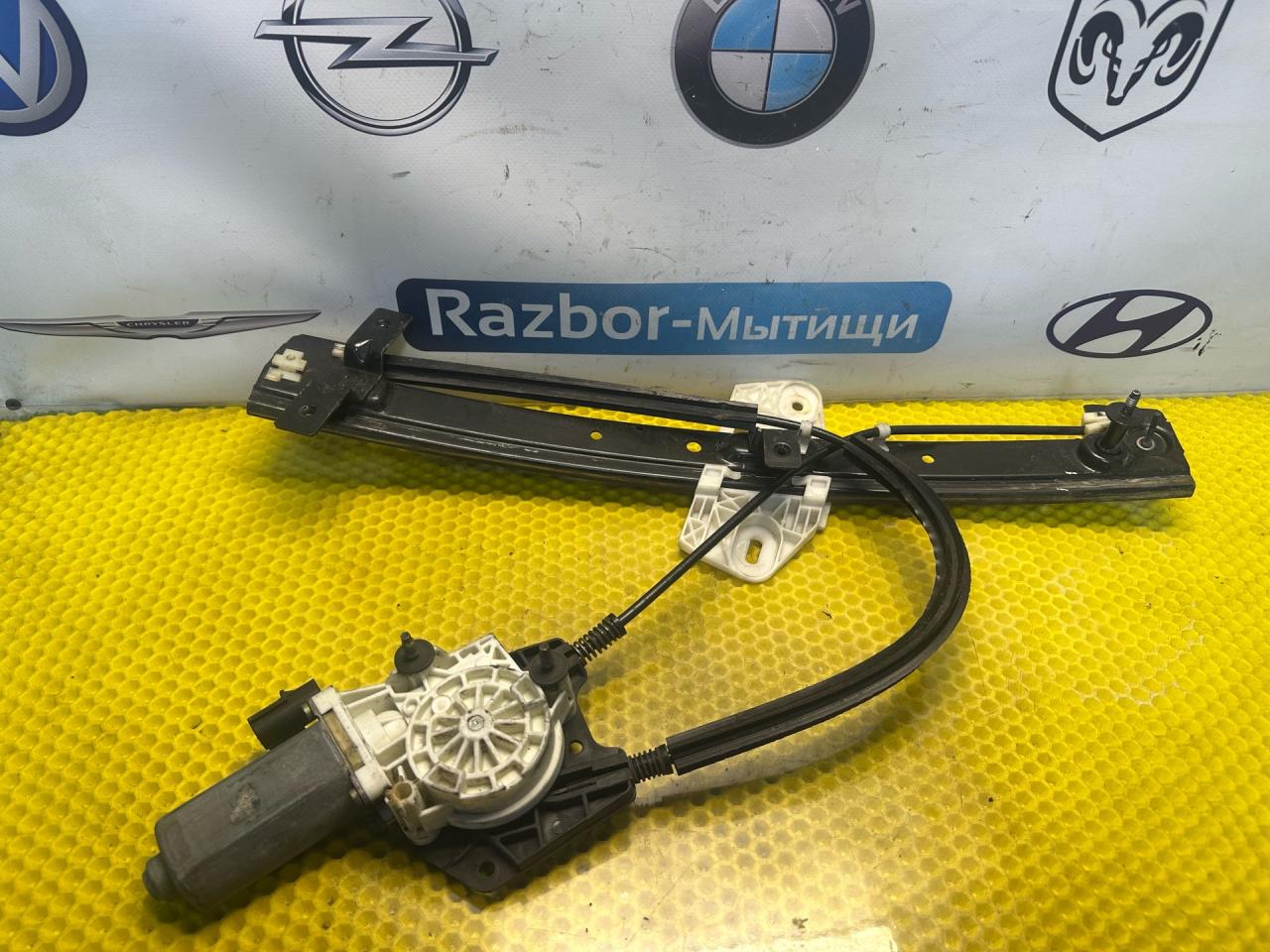 стеклоподъемник Dodge Neon 2 поколение 2001, 2.0 л., ECB, бензин, АКПП, седан - фото №1