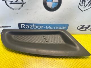 пластик Ford Focus 1 поколение [рестайлинг] 2004, 1.6 л., бензин, МКПП, хетчбэк 5 дв.