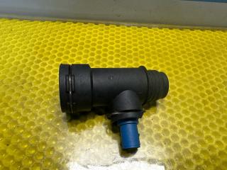 фланец (тройник) системы охлаждения Audi A6 4B/C5 1999, 2.4 л., ALF, бензин, АКПП, седан