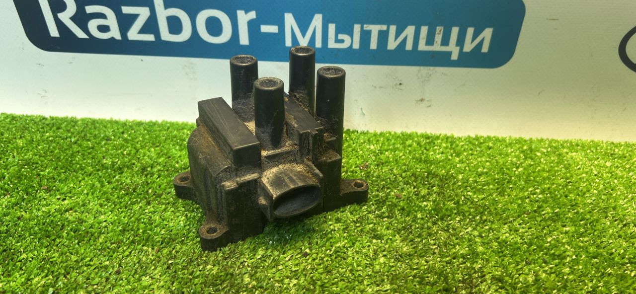 катушка зажигания Ford Focus 1 поколение CAK 2000, 2.0 л., EDBB, бензин, АКПП, черный, седан, передний привод, 988F-12029-AD - фото №1