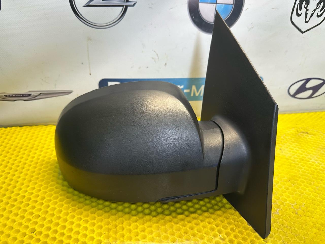 зеркало наружное правое Hyundai Getz 1 поколение 2005, 1.3 л., G4EA, бензин, МКПП, красный, передний привод - фото №1