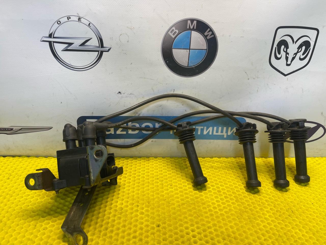 катушка зажигания Ford Focus 1 поколение 2001, 2.0 л., EDDB, бензин, АКПП, седан, 988F-12029-AB - фото №1