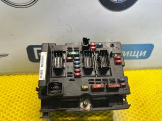 блок предохранителей Peugeot 406 1 поколение [рестайлинг] 2002, 2.0 л., RFR (DEW10J4), бензин, седан, 9646405280