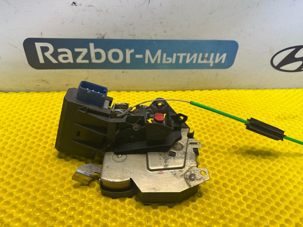 замок двери задней правой BMW 5 серия E34 1990, 2.0 л., M50 B20 TU, бензин, МКПП, седан - фото №1