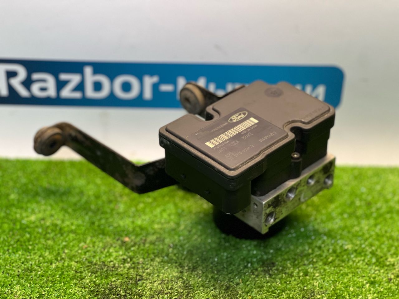 блок ABS Ford Focus 2 поколение BK 2006, 1.4 л., ASDB, бензин, желтый, купе, передний привод, 00402662E3 - фото №1