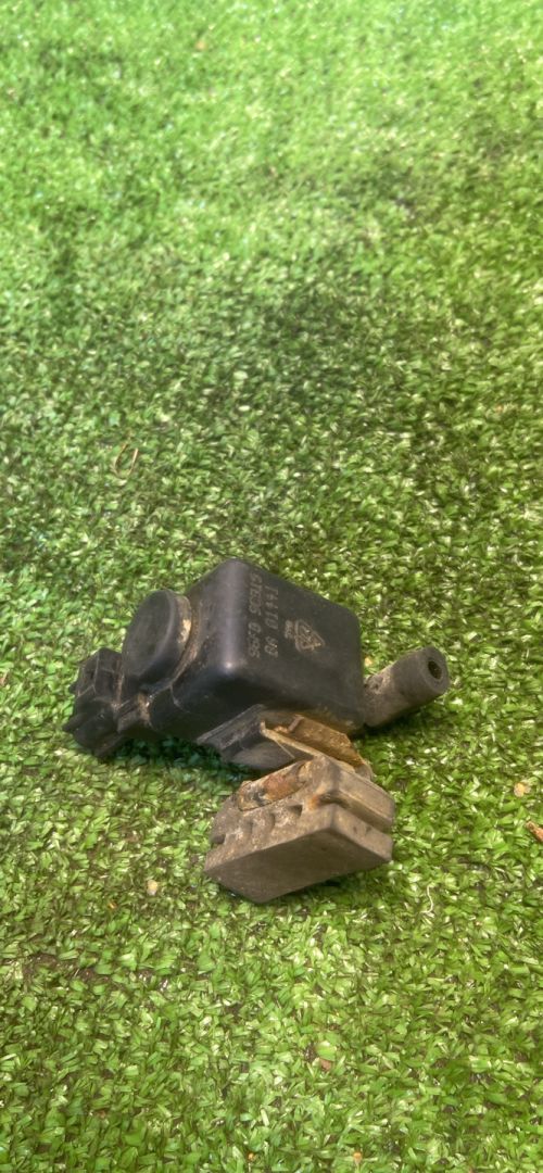 электромагнитный клапан Ford Focus 1 поколение CAK 2001, 2.0 л., AODB, бензин, АКПП, седан, F57E-9J459 - фото №1