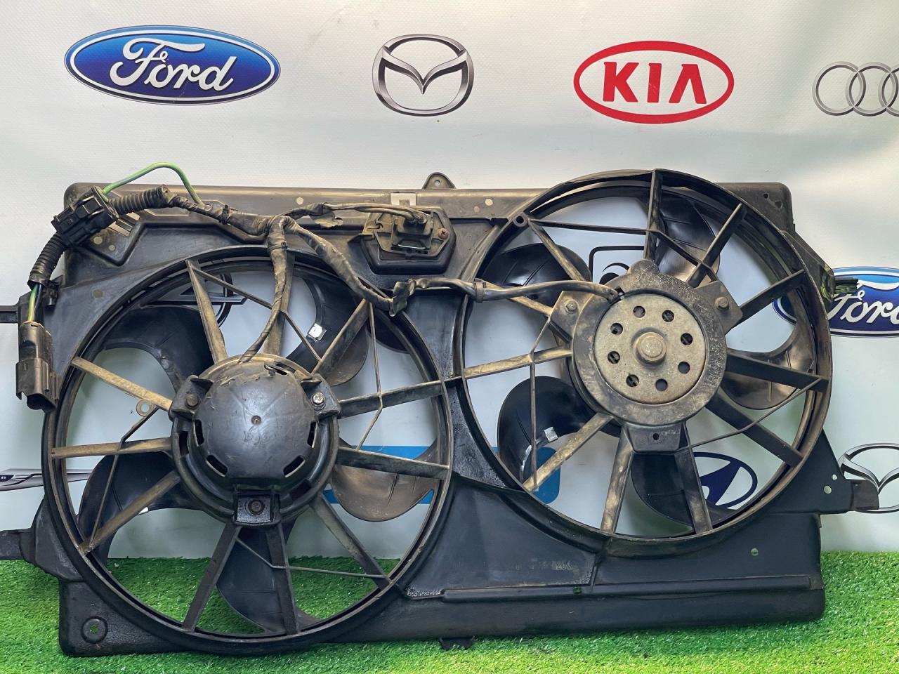 вентилятор радиатора Ford Focus 1 поколение CAK 2001, 2.0 л., AODB, бензин, АКПП, седан - фото №1