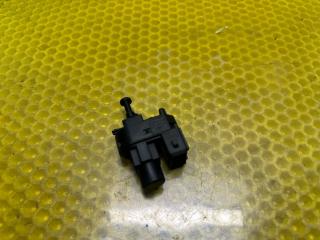 Датчик педали тормоза (лягушка) Ford Focus 1 поколение [рестайлинг] 2004, 1.8 л., EYDC, бензин, МКПП, седан, 93BB-13480-BC