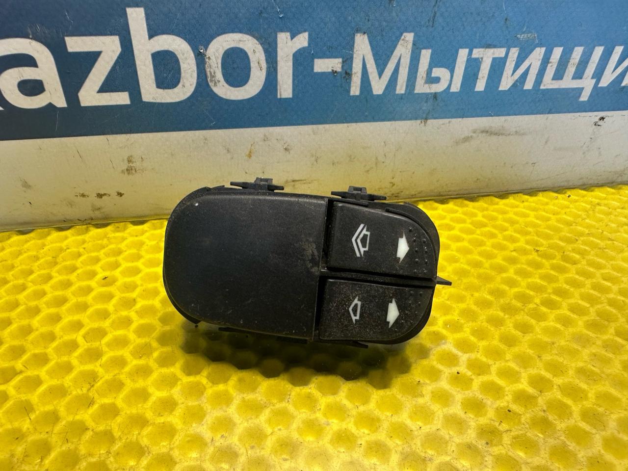 блок управления стеклоподъемниками Ford Focus 1 поколение (1998 - 2001), 1.8 л., бензин, YS4T14529AA - фото №1