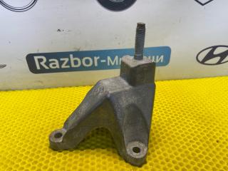 кронштейн КПП Ford Focus 1 поколение [рестайлинг] 2003, 1.6 л., FYDA, бензин, МКПП, серебристый, седан