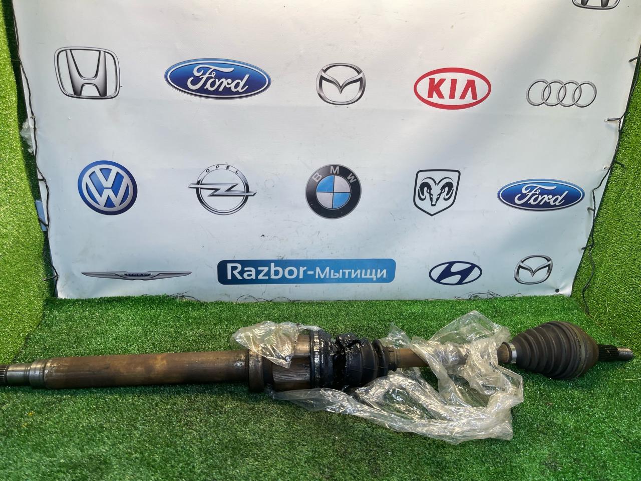 полуось передняя правая (приводной вал, ШРУС) Ford Focus 1 поколение 2001, 2.0 л., EDDB, бензин, АКПП, седан - фото №1