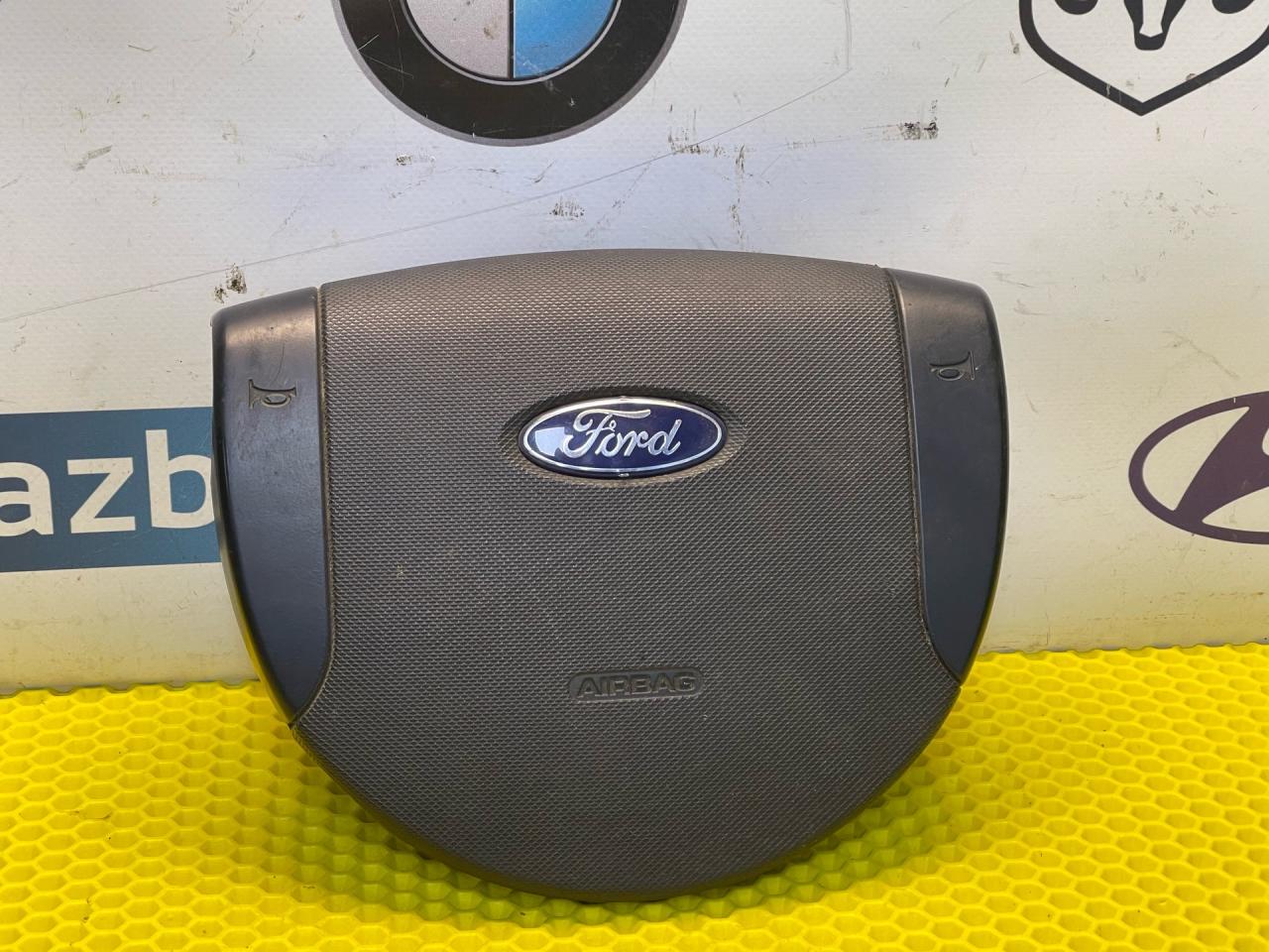 подушка безопасности водителя Ford Mondeo 3 поколение 2003, 2.0 л., бензин, МКПП, универсал, 1S71-F042885-CCW - фото №1