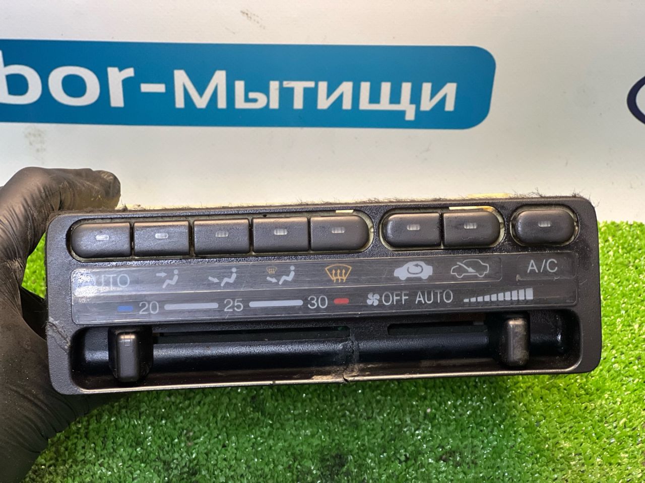 блок управления печки / климат-контроля Honda Odyssey 1 поколение RA4 1999, 2.3 л., F23A, бензин, АКПП, синий, полный привод, правый руль, 79600-SX0-942 - фото №1