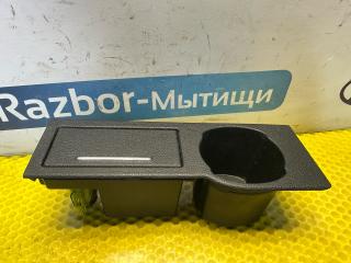 подстаканник Ford Mondeo 3 поколение [рестайлинг] 2005, 1.8 л., бензин, МКПП, седан