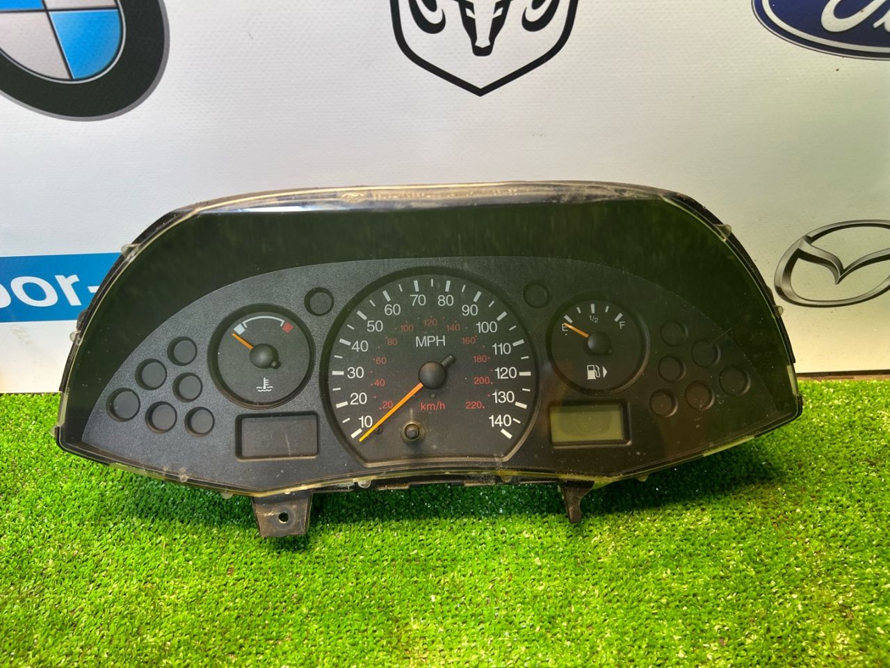 щиток приборов (приборная панель) Ford Focus 1 поколение CAK 2000, 2.0 л., EDBB, бензин, АКПП, седан, 9810841 - фото №1