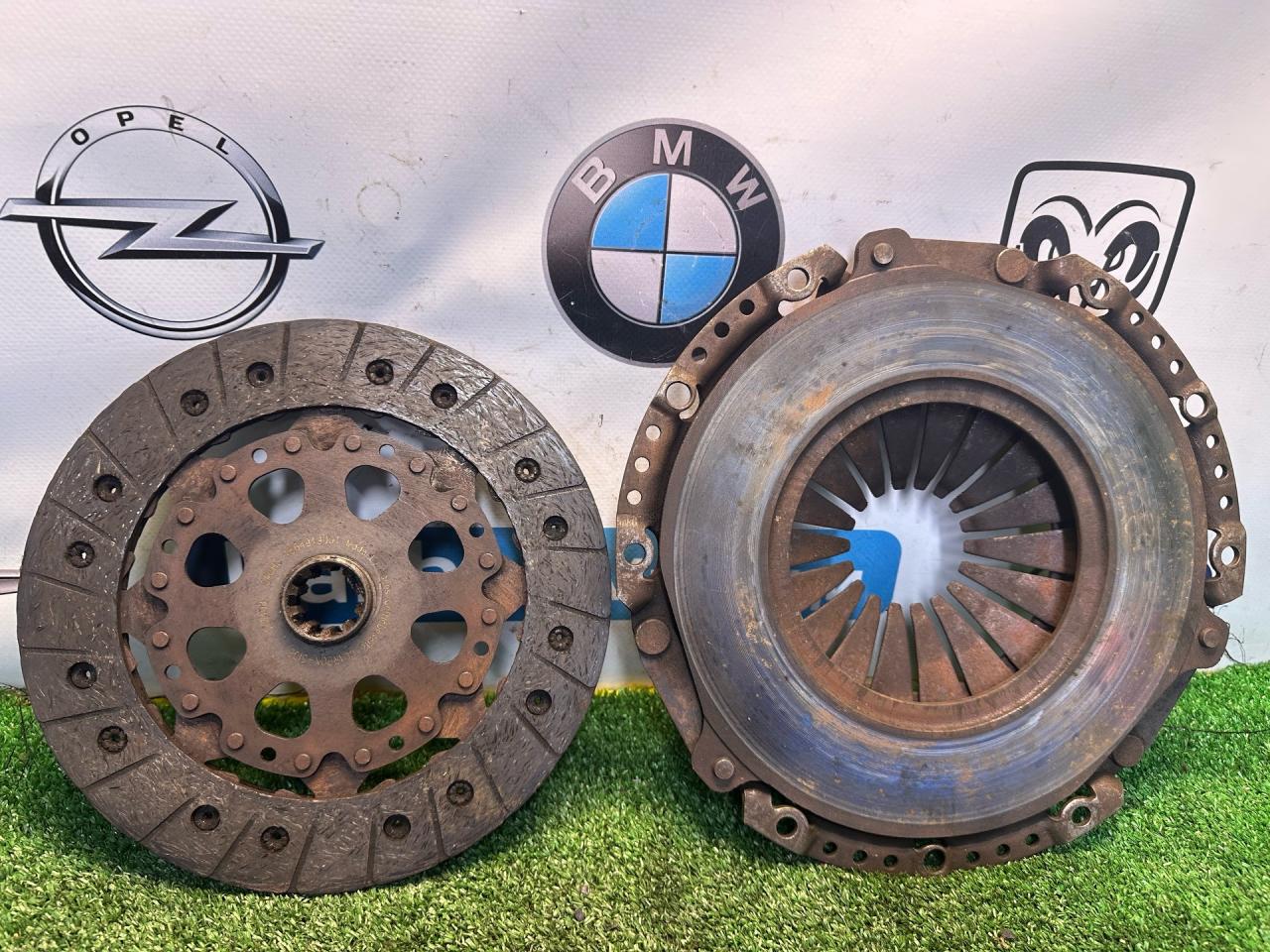 комплект сцепления BMW 5 серия E34 1991, 2.0 л., M50 B20, бензин, МКПП, седан, задний привод - фото №1