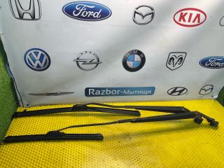 щеткодержатель (поводок стеклоочистителя, дворник) Hyundai Getz 1 поколение 2005, 1.3 л., G4EA, бензин, МКПП, красный, передний привод