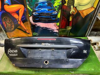 крышка багажника (дверь 3-5) Ford Focus 1 поколение CAK 2000, 2.0 л., EDBB, бензин, АКПП, черный, седан, передний привод