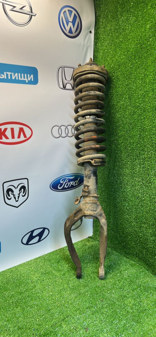 стойка передняя левая Honda Odyssey 1 поколение RA4 1999, 2.3 л., F23A, бензин, АКПП, синий, полный привод, правый руль - фото №1