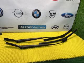щеткодержатель (поводок стеклоочистителя, дворник) Ford Focus 1 поколение [рестайлинг] 2005, 2.0 л., EDDB, бензин, АКПП, хетчбэк 5 дв., 4002