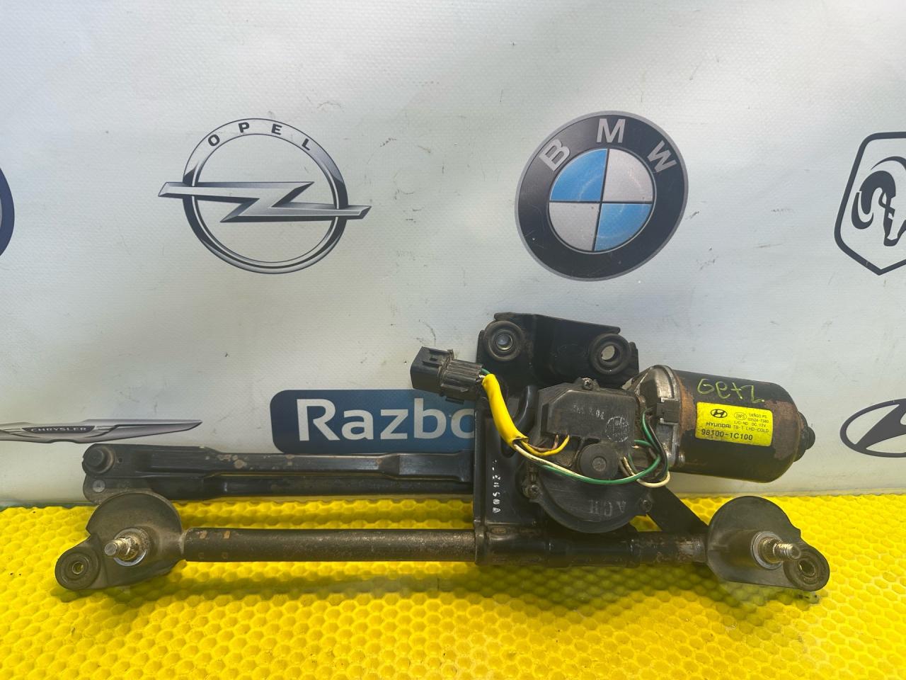 механизм стеклоочистителя (трапеция дворников) Hyundai Getz 1 поколение 2005, 1.3 л., G4EA, бензин, МКПП, красный, передний привод, 98100-1C100 - фото №1