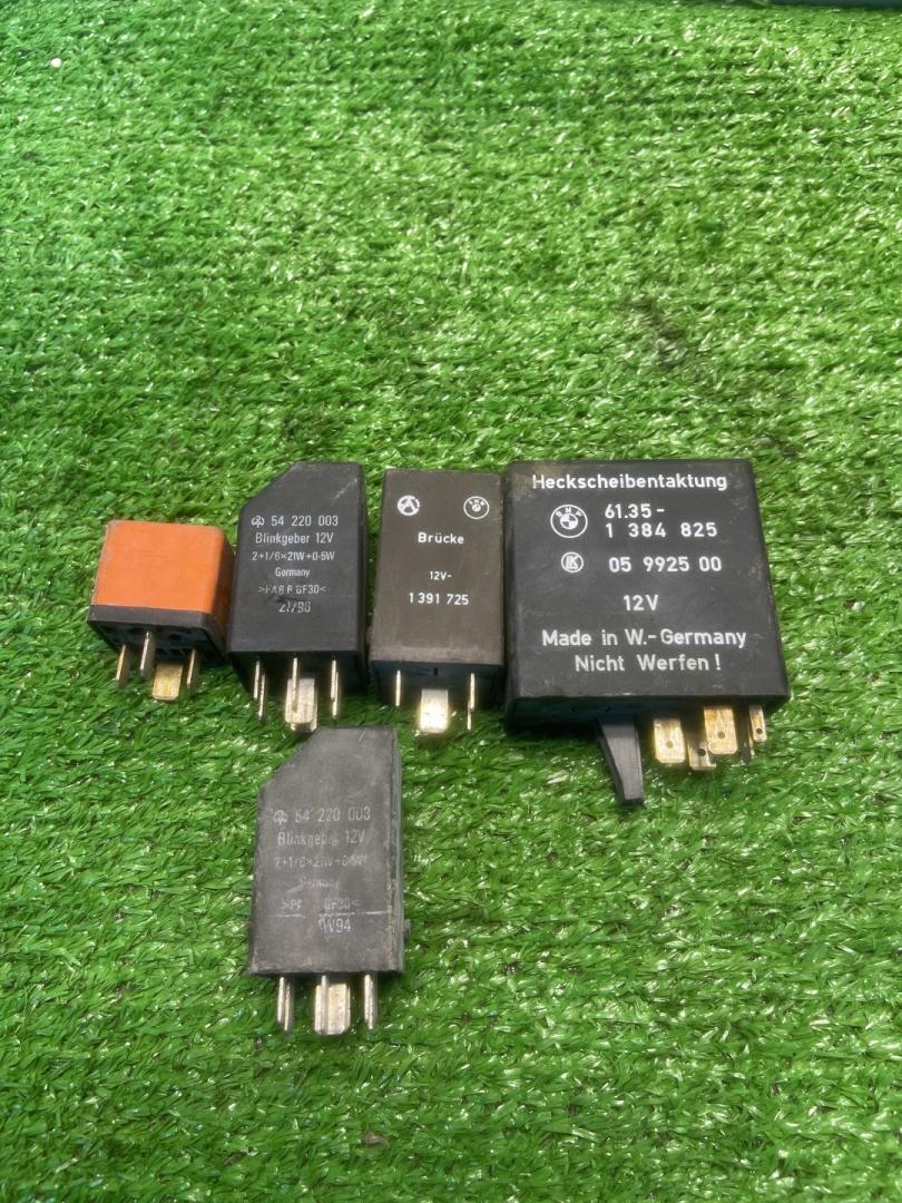 реле (прочие) BMW 5 серия E34 1991, 2.0 л., M50 B20, бензин, МКПП, седан, задний привод, 61.35-1384825 - фото №1