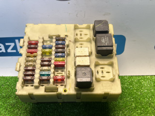 блок предохранителей Ford Focus 1 поколение CAK 2001, 2.0 л., AODB, бензин, АКПП, седан, 98A614A073