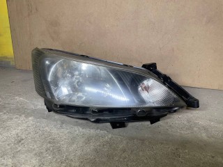 фара правая Nissan NV200 1 поколение 2015, 1.5 л., дизель, 26010BJ00A