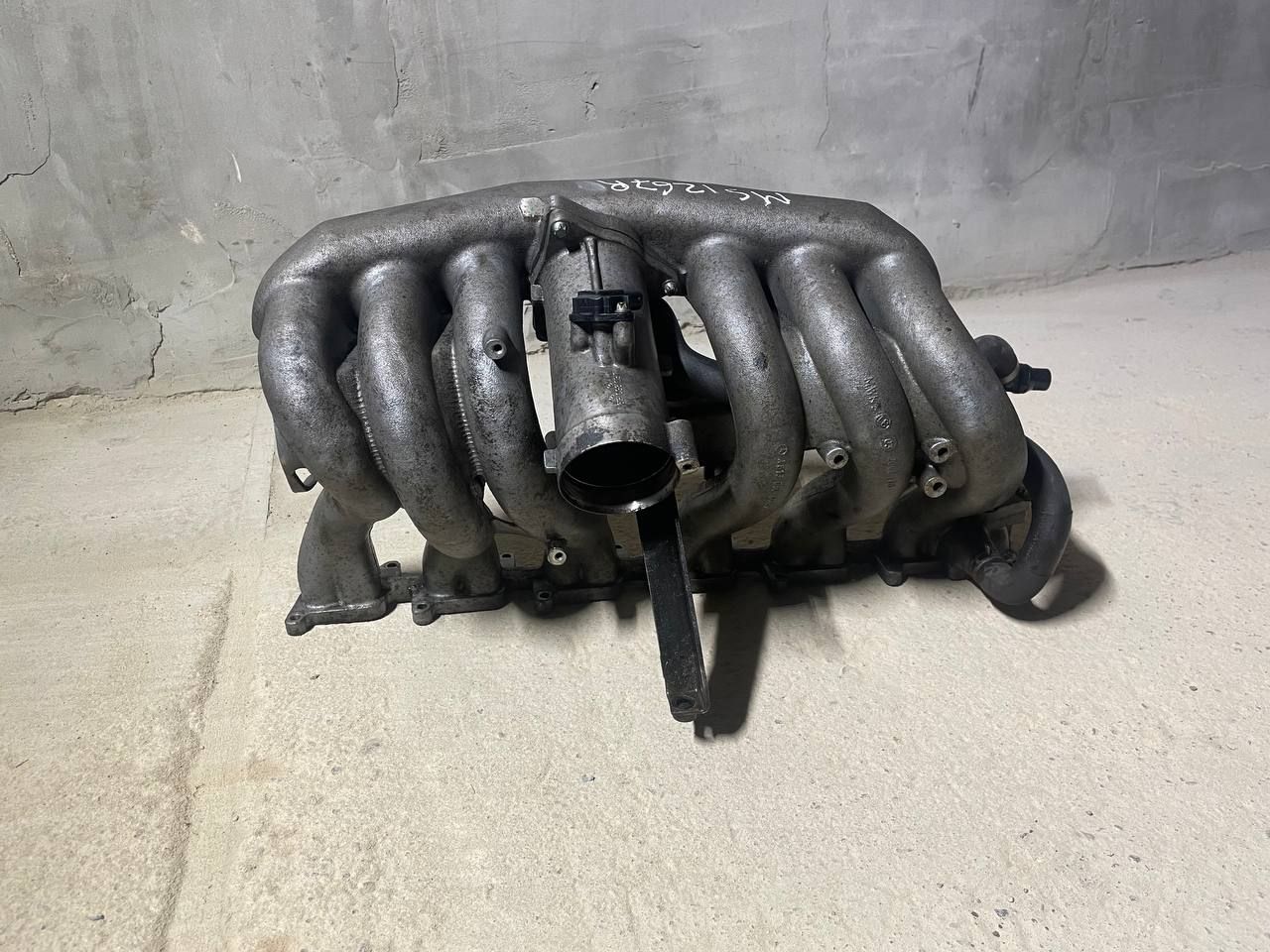 коллектор впускной Mercedes-Benz E-Класс W211/S211 2005, 3.2 л., дизель, МКПП, седан, A6130900737, A648140047 - фото №1