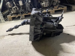 КПП механическая (МКПП) Nissan Qashqai 1 поколение [рестайлинг] 2010, 1.6 л., бензин, МКПП, лифтбэк, CEJRQS2GST, JRQ, JR5319