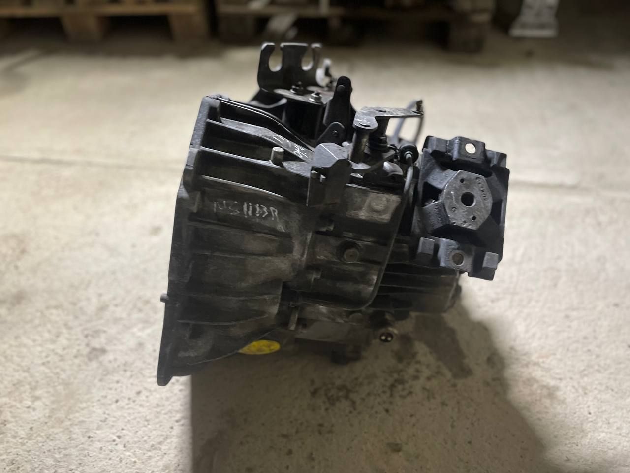 КПП механическая (МКПП) Mercedes-Benz Vito W638 2002, 2.2 л., дизель, МКПП, A6382601100, 288316, 316 - фото №1
