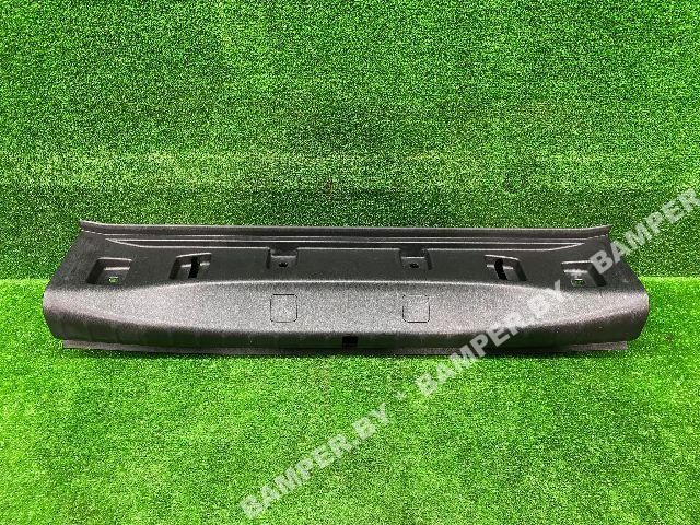 накладка внутренняя на заднюю панель кузова BMW M5 F90 2017, 51477373574, 7373574 - фото №1