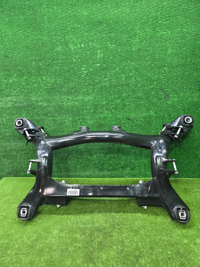балка подвески задняя BMW 4 серия G22/G23 G22 2022, 2.0 л., B47 D20 B, дизель, АКПП, arctic race blue metallic (c4f), купе, полный привод, 8837913, 33318837913 - фото №1