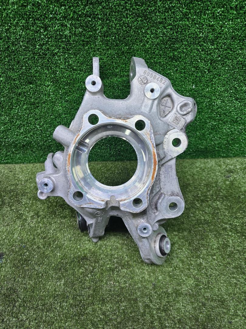 кулак поворотный правый BMW 3 серия G20 2021, 3.0 л., B58B30, бензин, АКПП, oxidgrau ii metallic (c4a), седан, полный привод, правый руль, 6898482, 33306898482 - фото №1