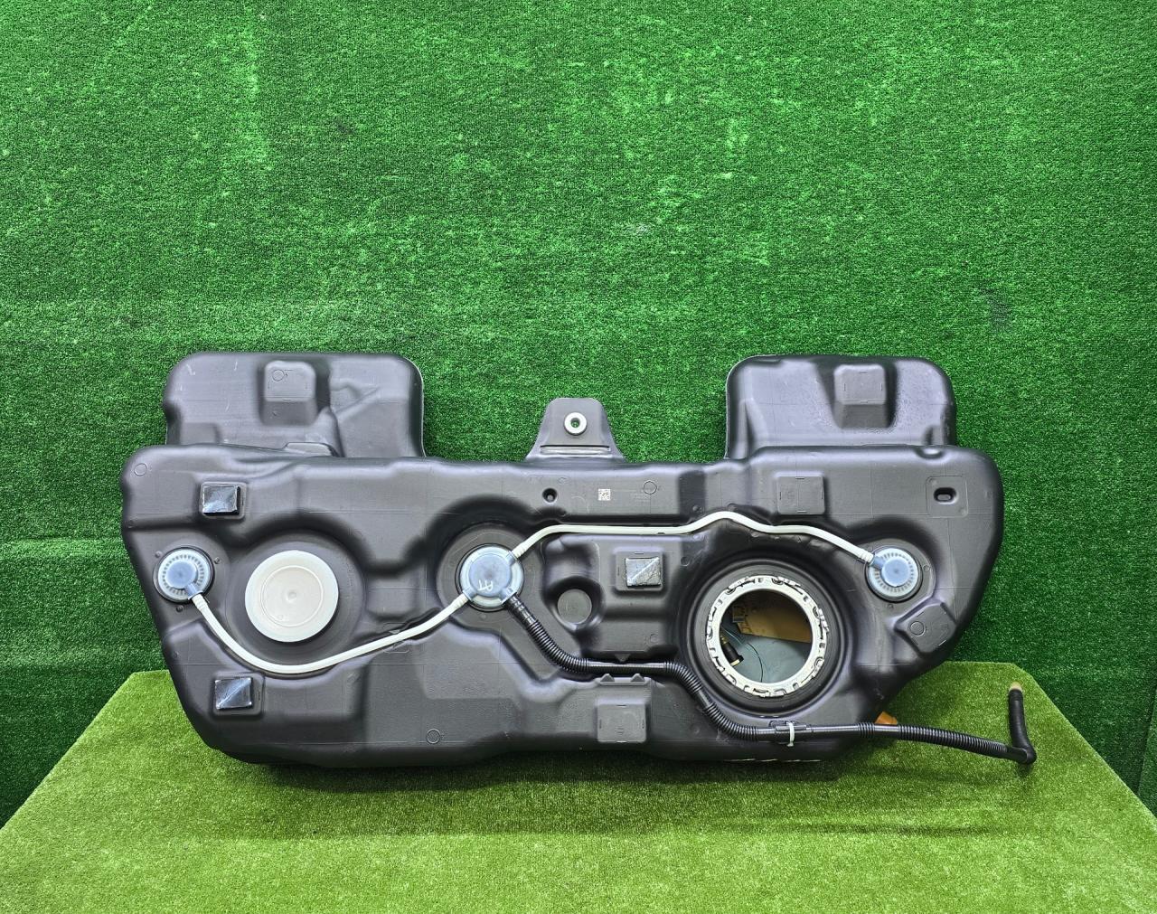 бак топливный BMW X5 G05 2019, 3.0 л., B58B30C, бензин, АКПП, a300, внедорожник 5 дв., полный привод, 7439998, 7439998 - фото №1