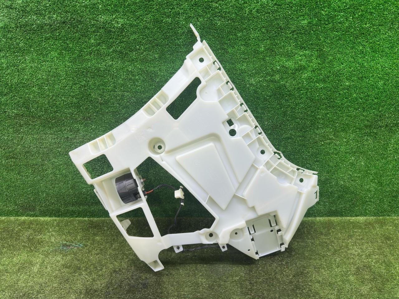 Крепление бампера заднего BMW 3 серия G20 2021, 3.0 л., B58B30, бензин, АКПП, oxidgrau ii metallic (c4a), седан, полный привод, правый руль, 8069393, 51128069393 - фото №1