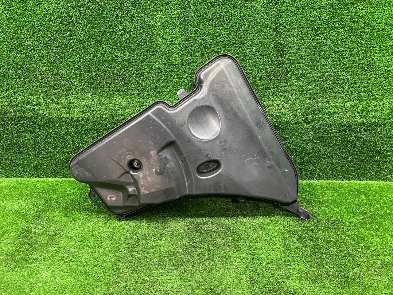 бачок омывателя BMW 7 серия G11/G12 G11 2018, 3.0 л., B57 D30 B, дизель, АКПП, седан, полный привод, правый руль, 7377035, 61668491829 - фото №1